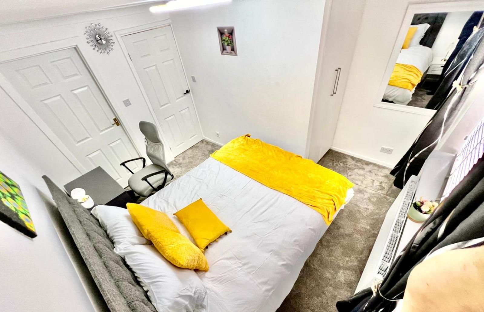 Home Away From Home Bury  Luaran gambar