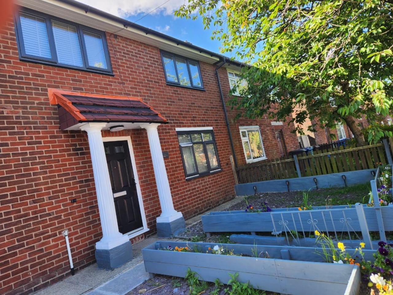 Home Away From Home Bury  Luaran gambar